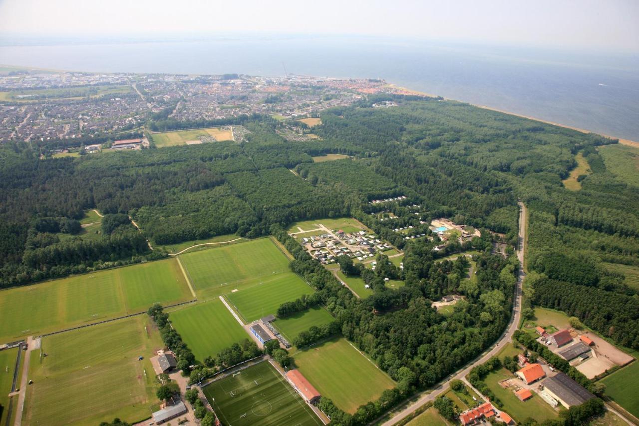 Vakantiepark 'T Urkerbos - Kabouterhuisje 외부 사진