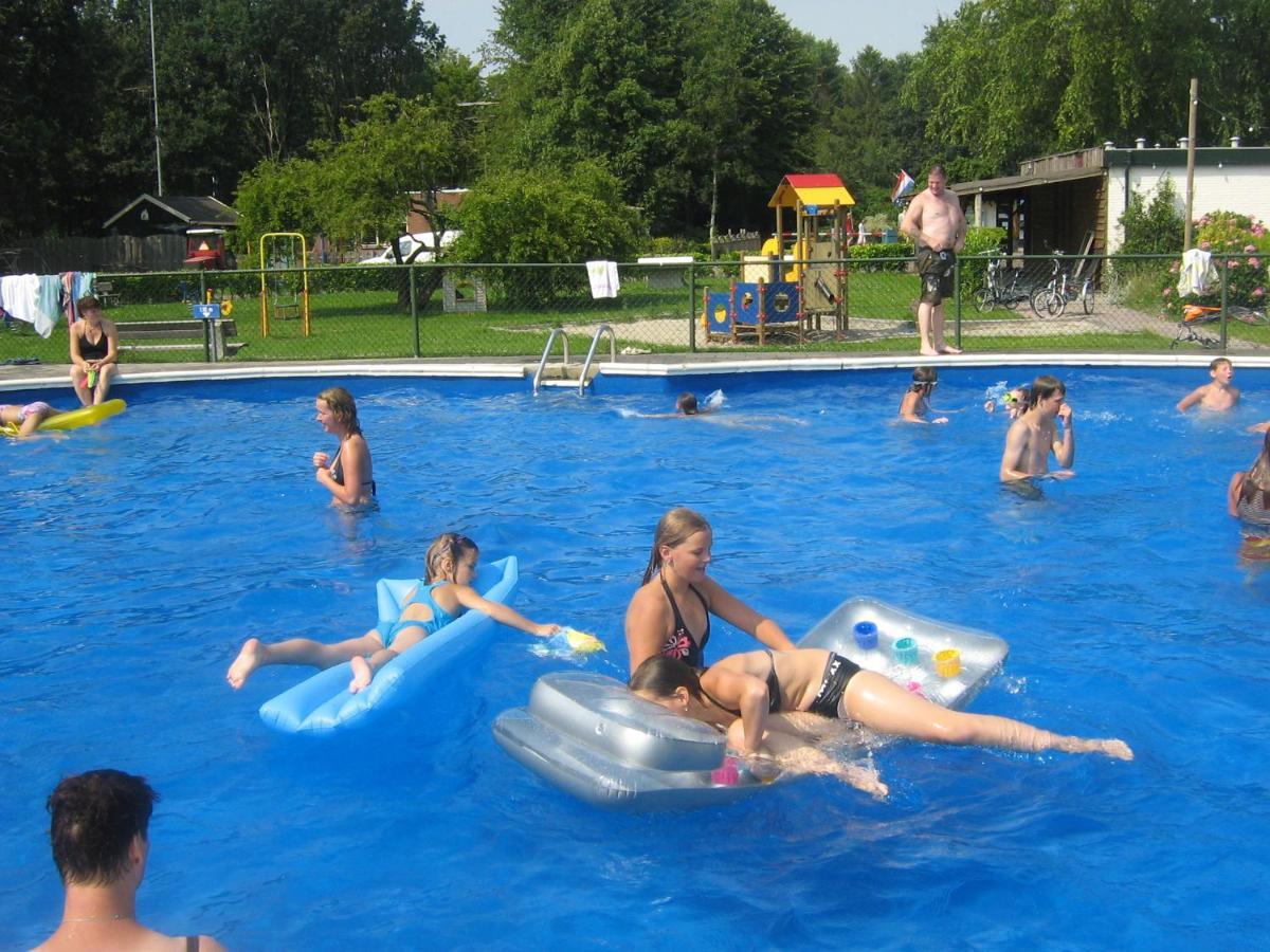 Vakantiepark 'T Urkerbos - Kabouterhuisje 외부 사진